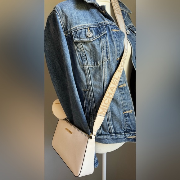 Michael Kors Jet Set Travel | New with Tags - Picture 2 of 10